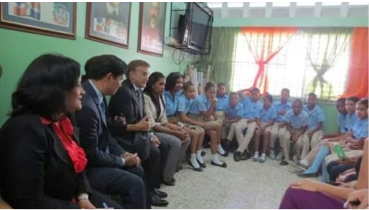 James breswter, embajador o activista gay en Republica Dominicana?